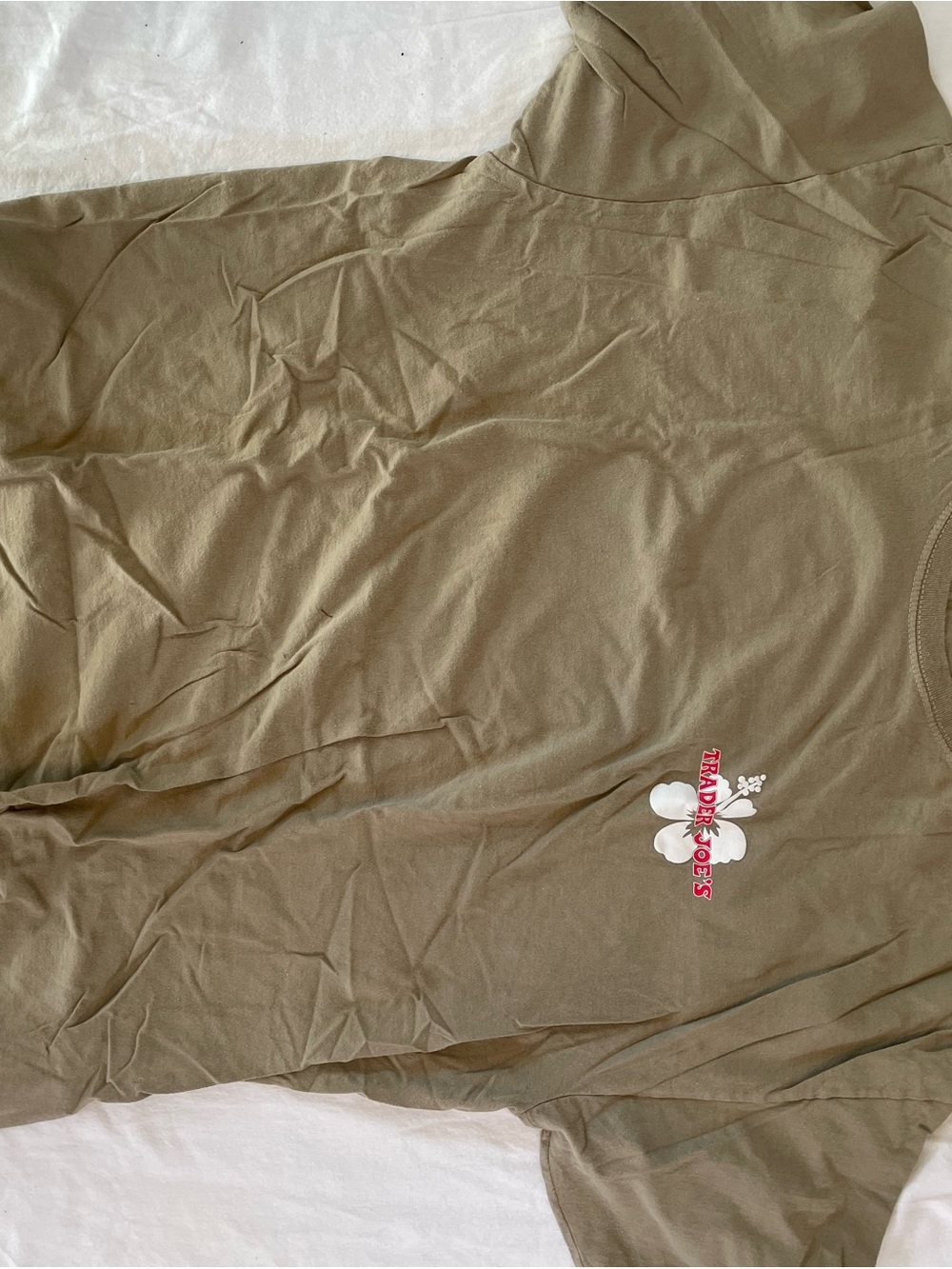 Trader Joe's Olive Green Short Sleeve Tee XL hibiscus logo